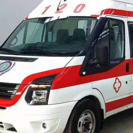 灌南非急救护送病人转院租赁救护车的优缺点对比